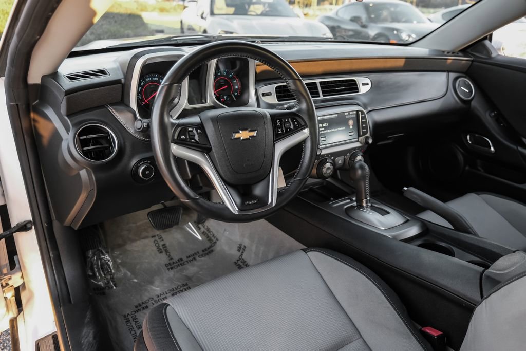 Used 2015 Chevrolet Camaro SS w/ Rear Vision Package image 12