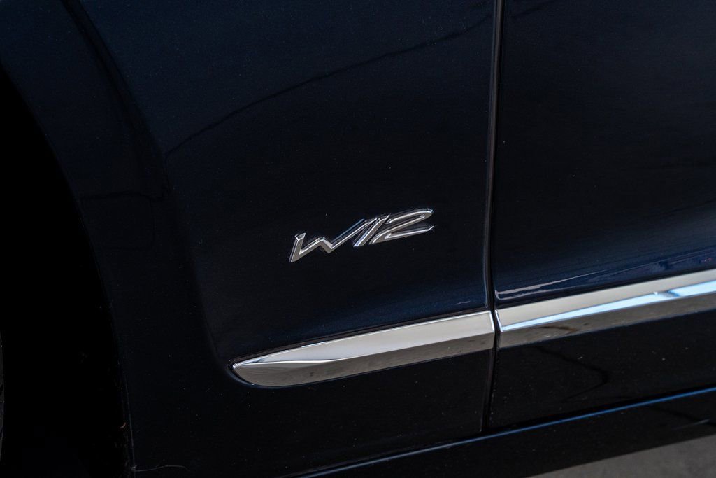 Used 2020 Bentley Flying Spur W12 image 22