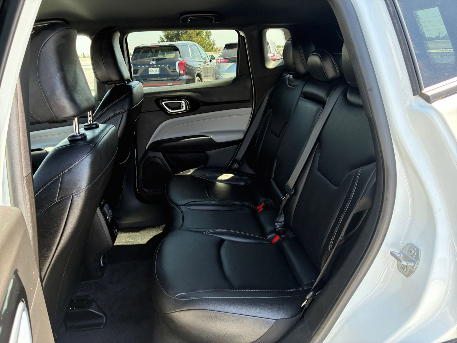 Used 2025 Jeep Compass Limited AWD/4WD image 25
