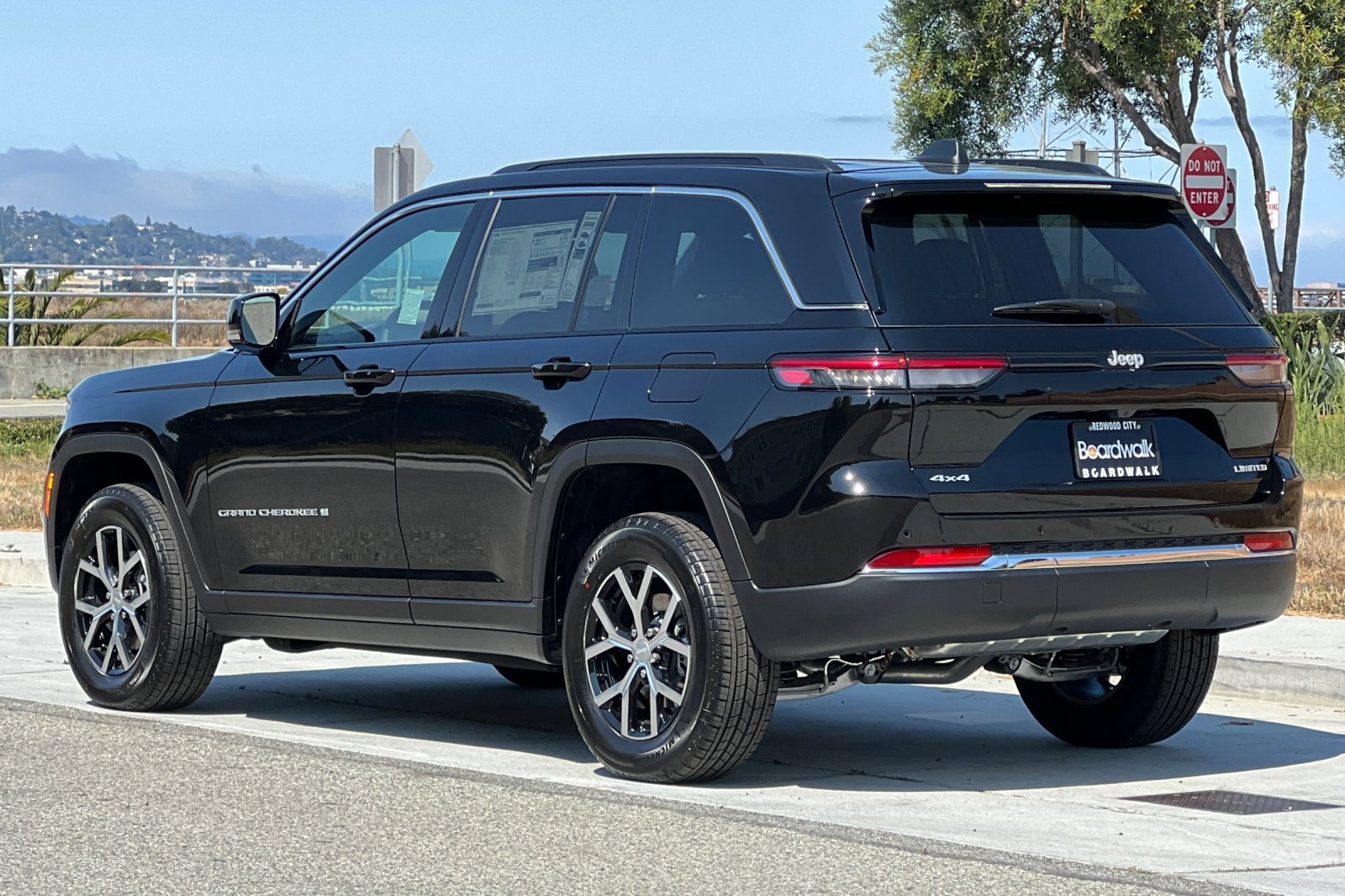 New 2025 Jeep Grand Cherokee Limited image 6