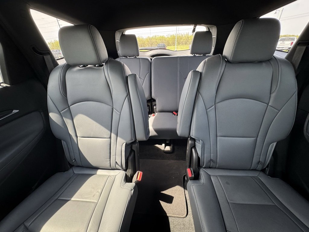 Used 2024 Buick Enclave Premium image 54