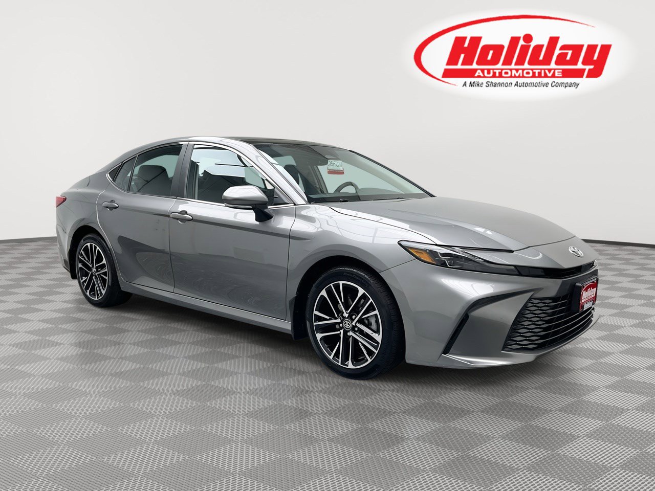 Used 2025 Toyota Camry XLE