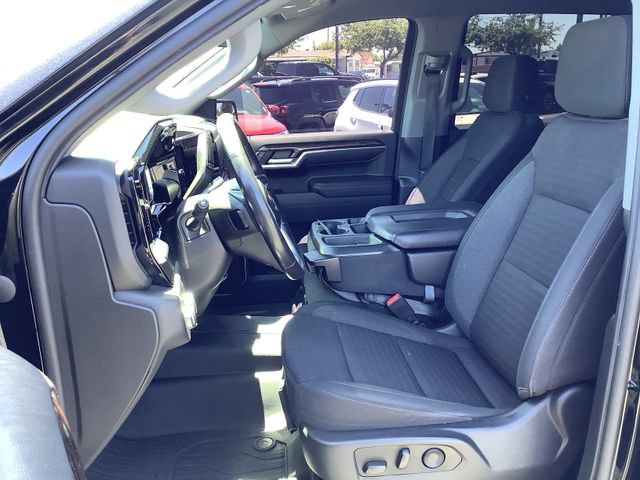 Used 2022 GMC Sierra 1500 Elevation w/ LPO, Elevation Black Package AWD/4WD image 8