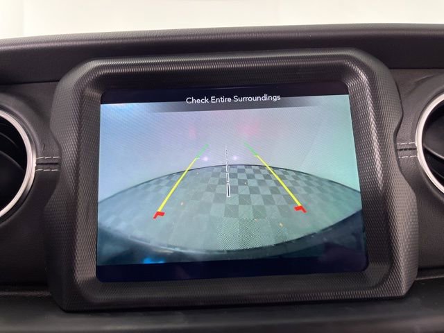 Used 2022 Jeep Wrangler Unlimited Sahara w/ Cold Weather Group image 26