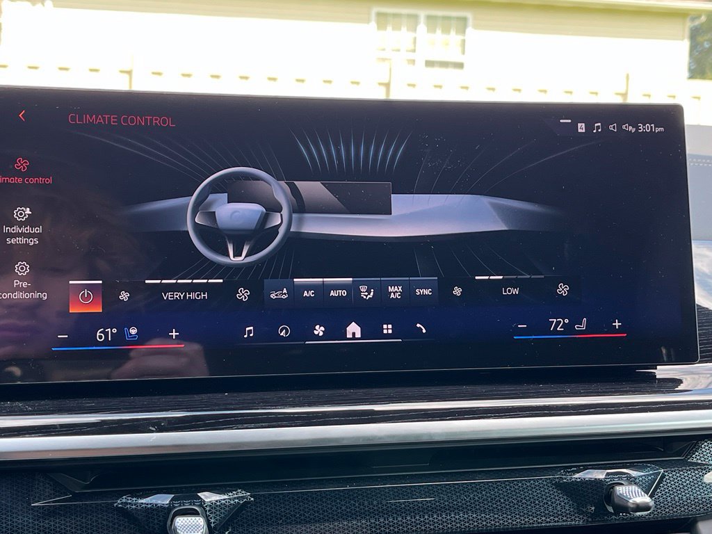 Used 2027 BMW X7 xDrive40i w/ M Sport Package AWD/4WD image 44