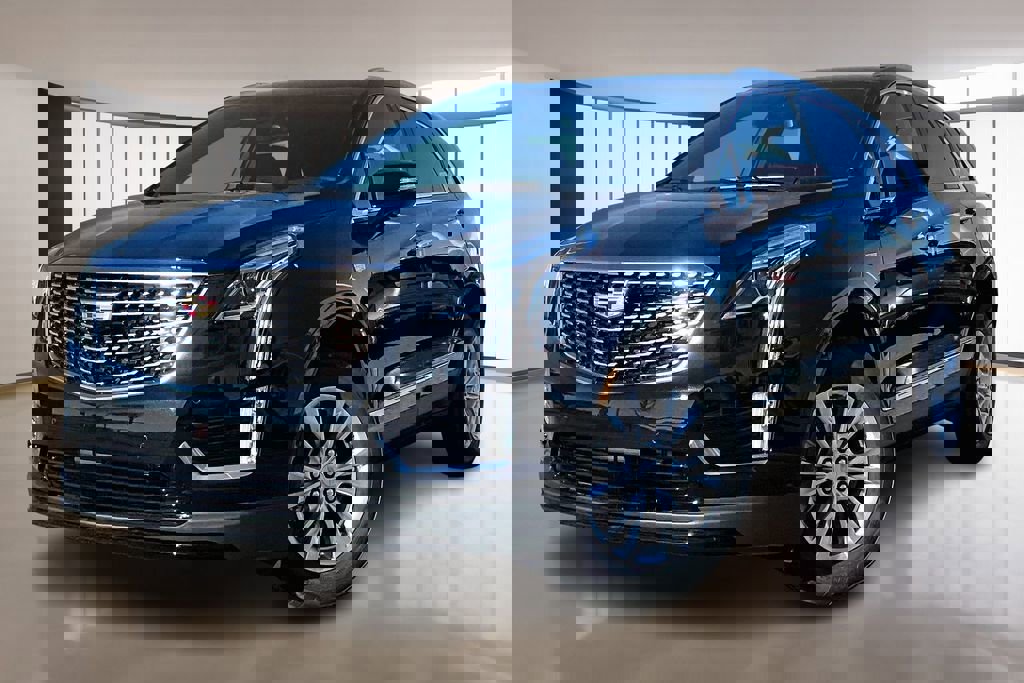 New 2026 Cadillac XT5 Luxury
