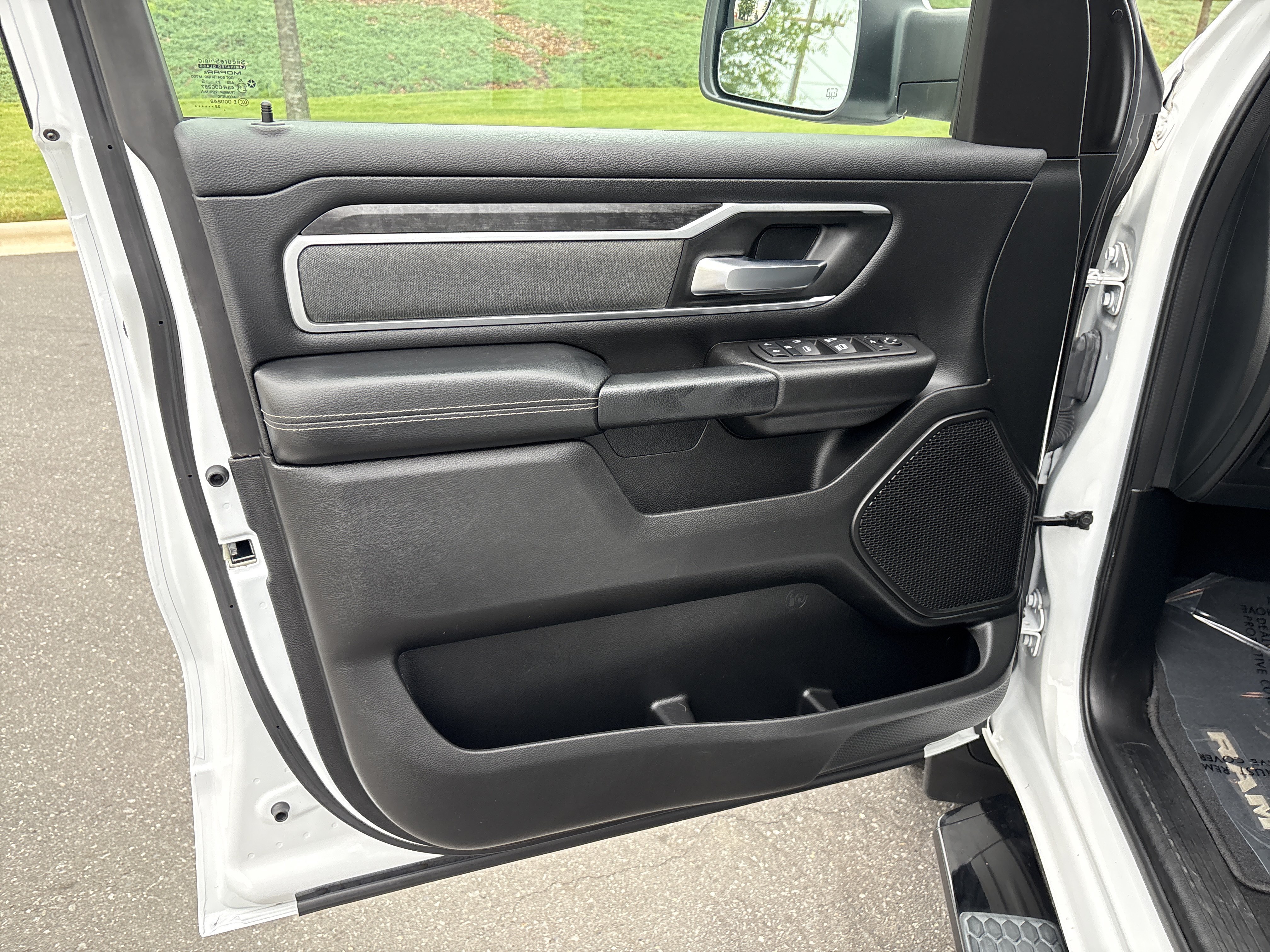 Used 2022 RAM 1500 Big Horn AWD/4WD image 15