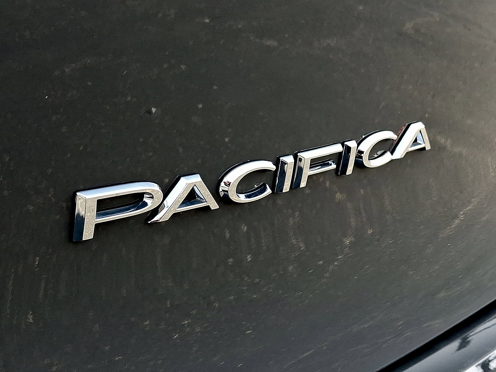 Used 2025 Chrysler Pacifica Select FWD image 24