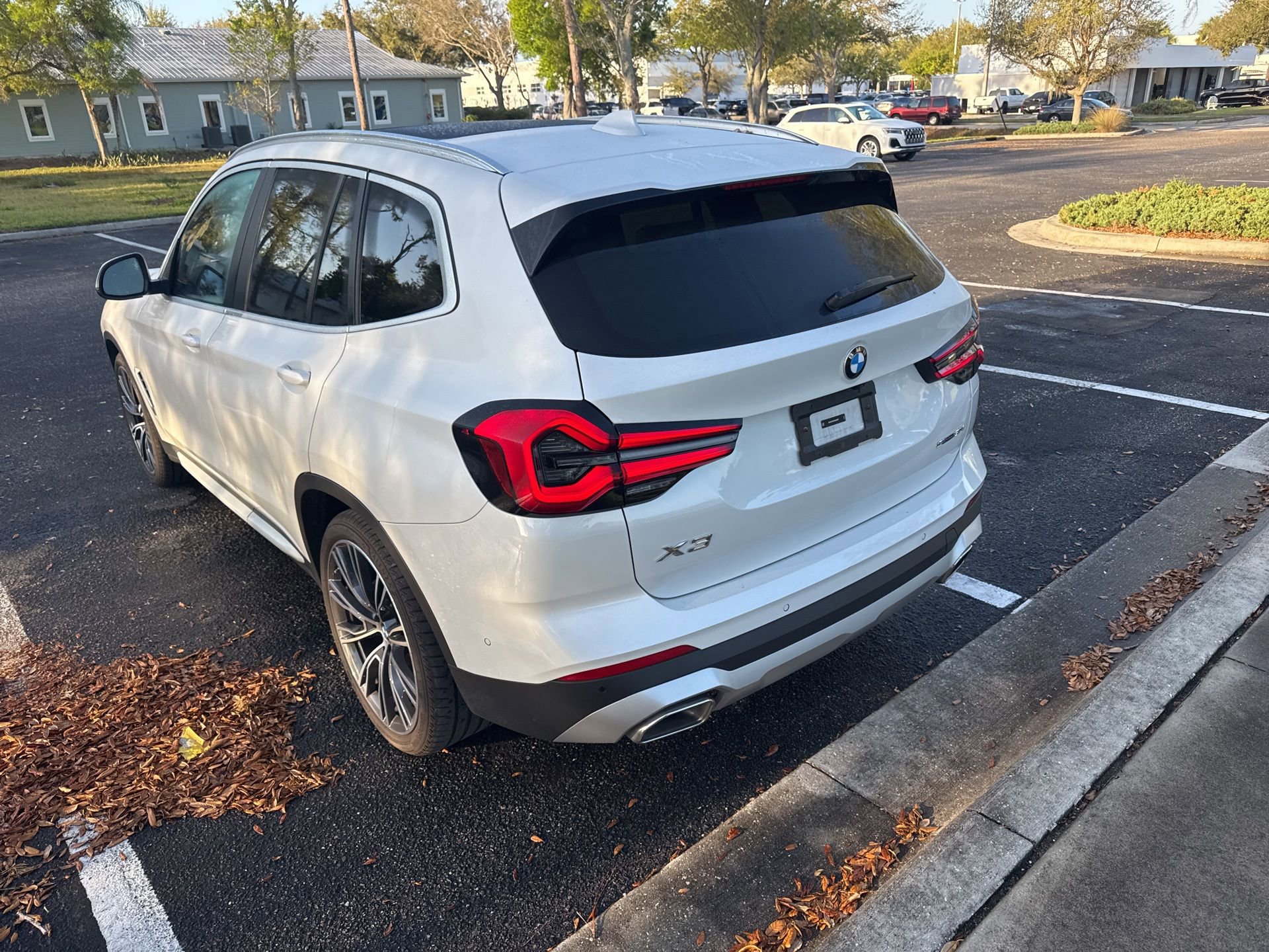 Used 2024 BMW X3 sDrive30i w/ Premium Package w/ZPA image 7