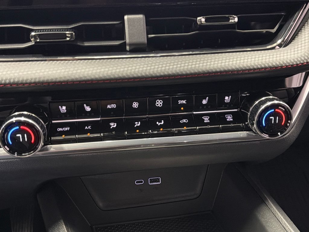 New 2026 Chevrolet Equinox RS w/ Convenience Package III FWD image 26