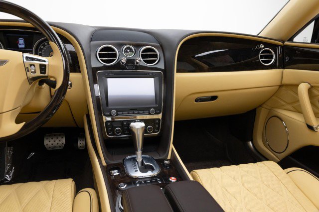 Used 2015 Bentley Flying Spur W12 image 14