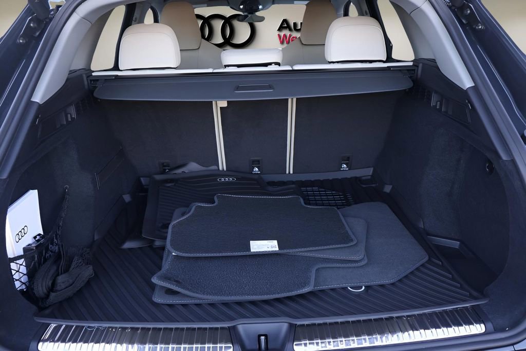 New 2025 Audi Q5 Premium Plus image 16