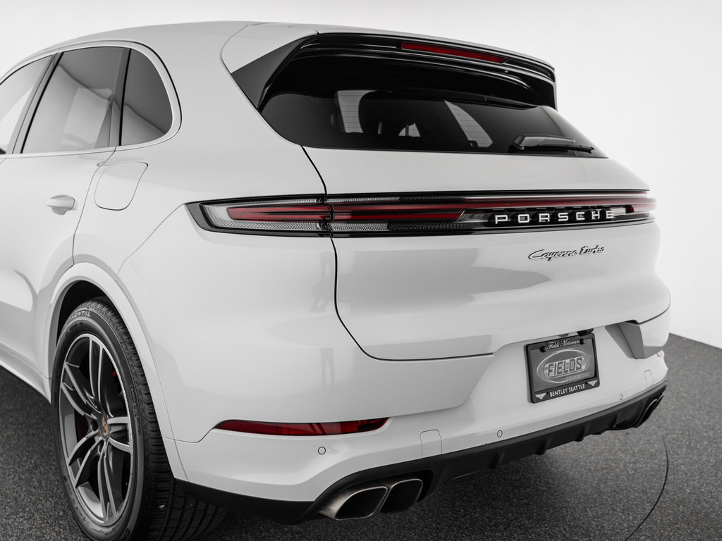 Used 2024 Porsche Cayenne Turbo AWD/4WD image 50