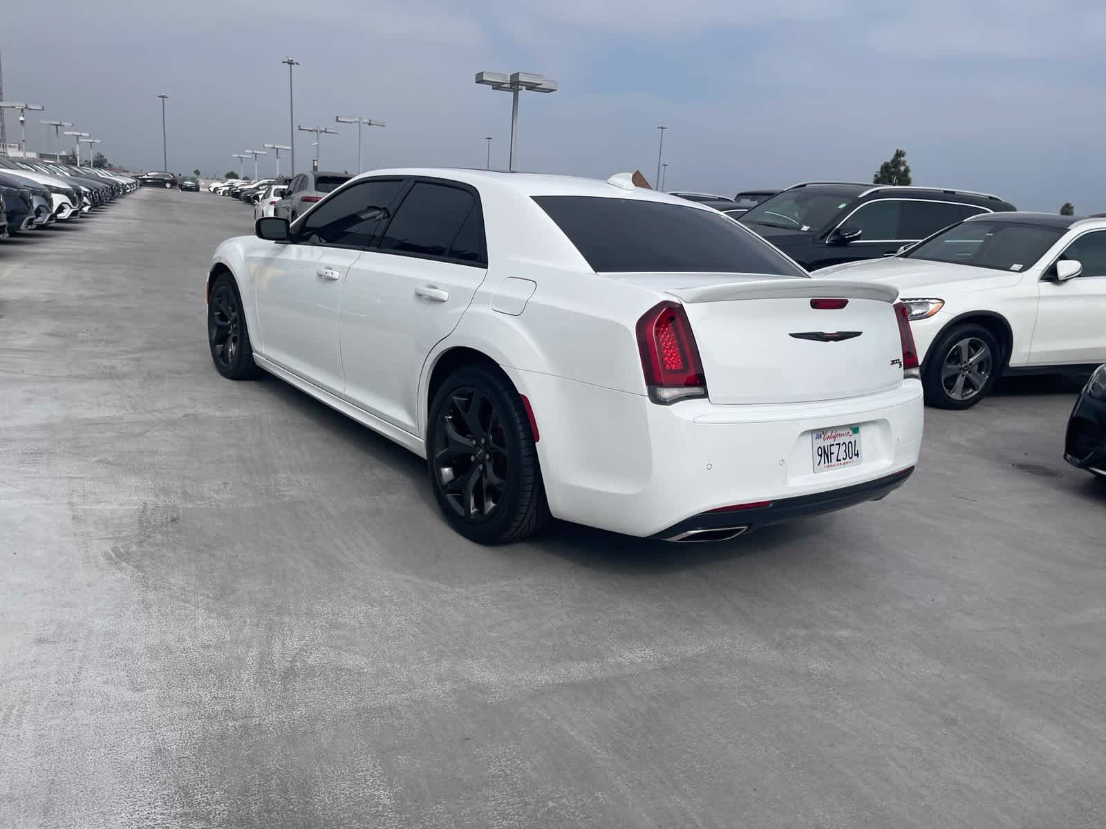 Used 2021 Chrysler 300 S w/ S Model Appearance Package RWD image 4