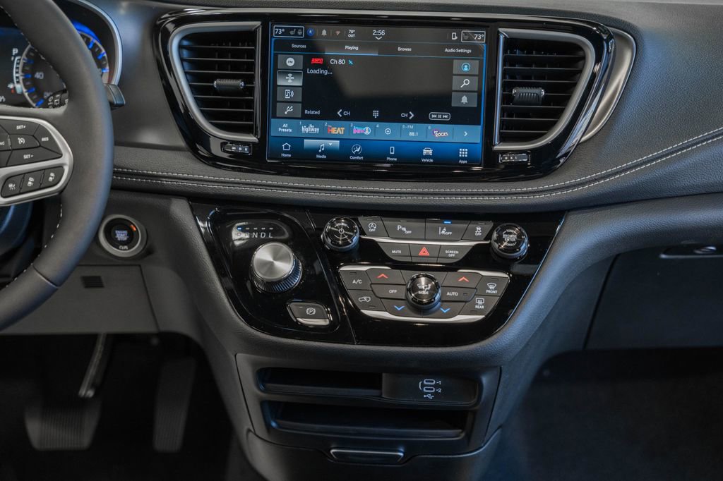 New 2026 Chrysler Pacifica Select image 14