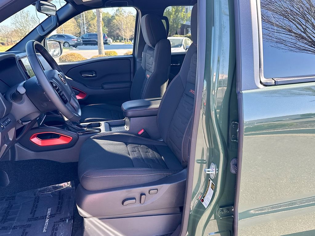 Used 2025 Nissan Frontier Pro-X RWD image 22