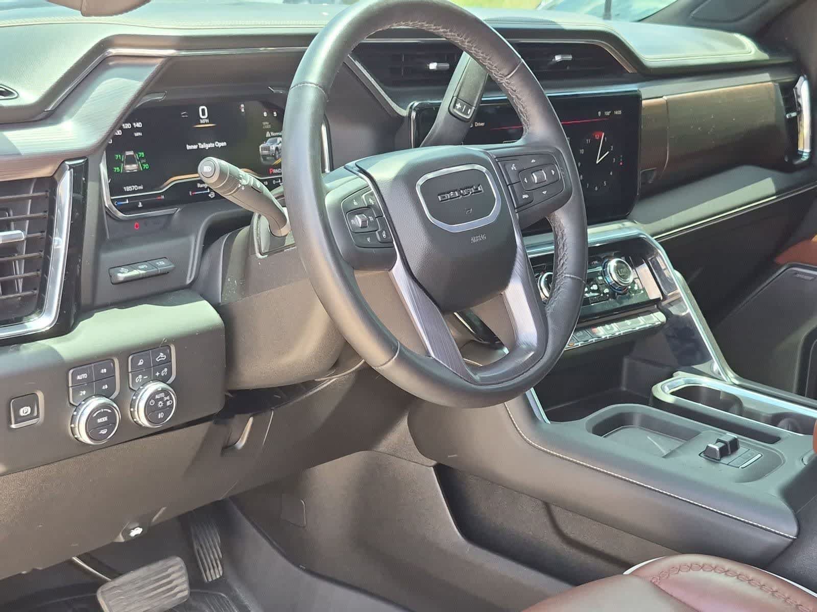 Used 2025 GMC Sierra 2500 Denali Ultimate AWD/4WD video 2