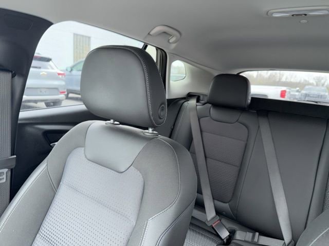 Used 2025 Chevrolet Trax LT w/ LT Convenience Package image 46