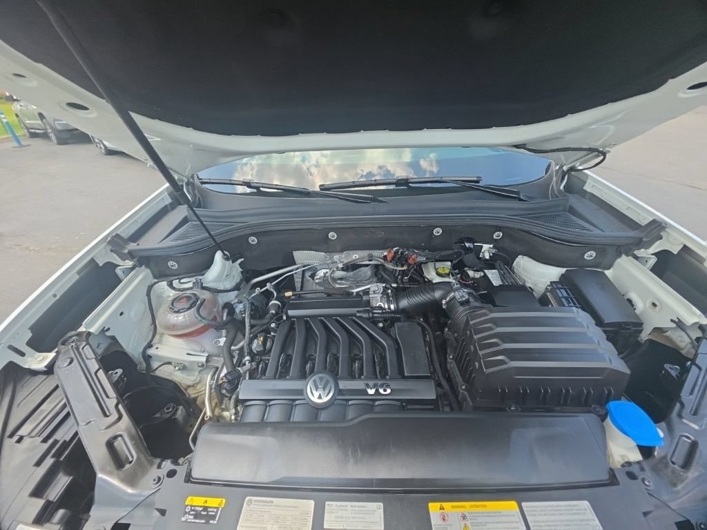 Used 2022 Volkswagen Atlas SEL Premium AWD/4WD image 12