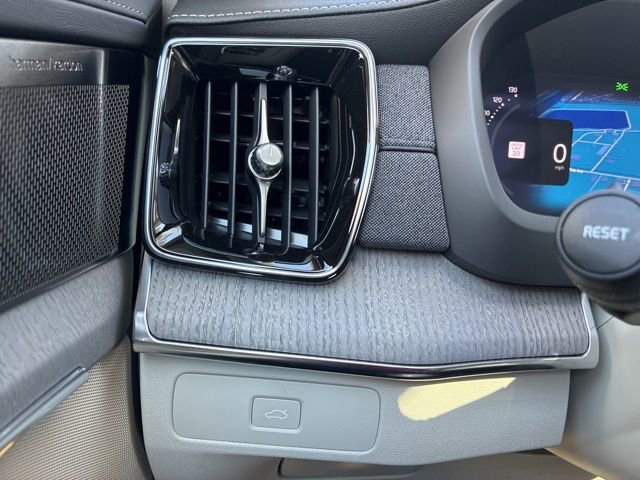 New 2026 Volvo XC90 B6 Ultra w/ Protection Package AWD/4WD image 27