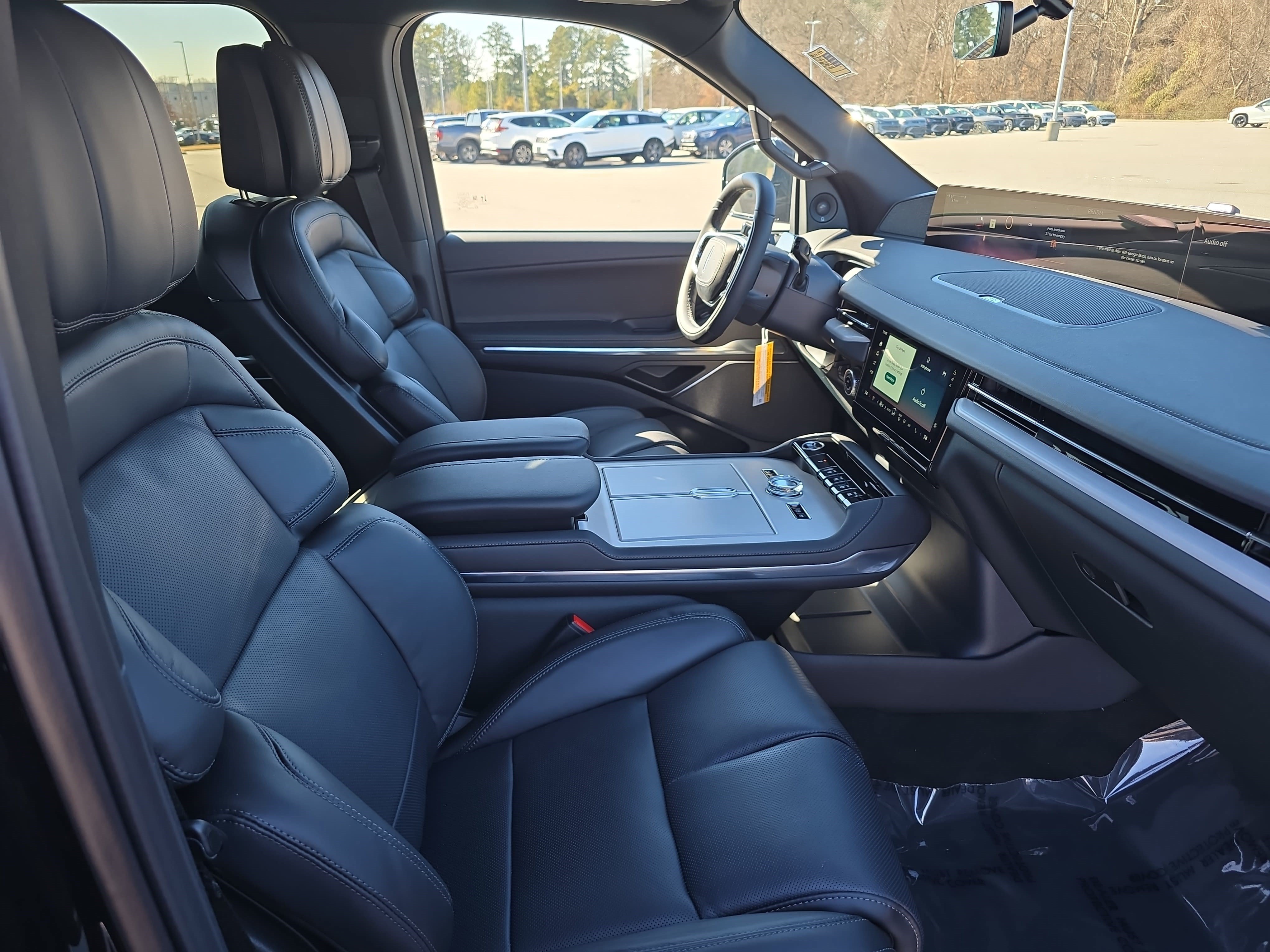 New 2026 Lincoln Navigator L Reserve w/ Jet Appearance Package AWD/4WD image 10