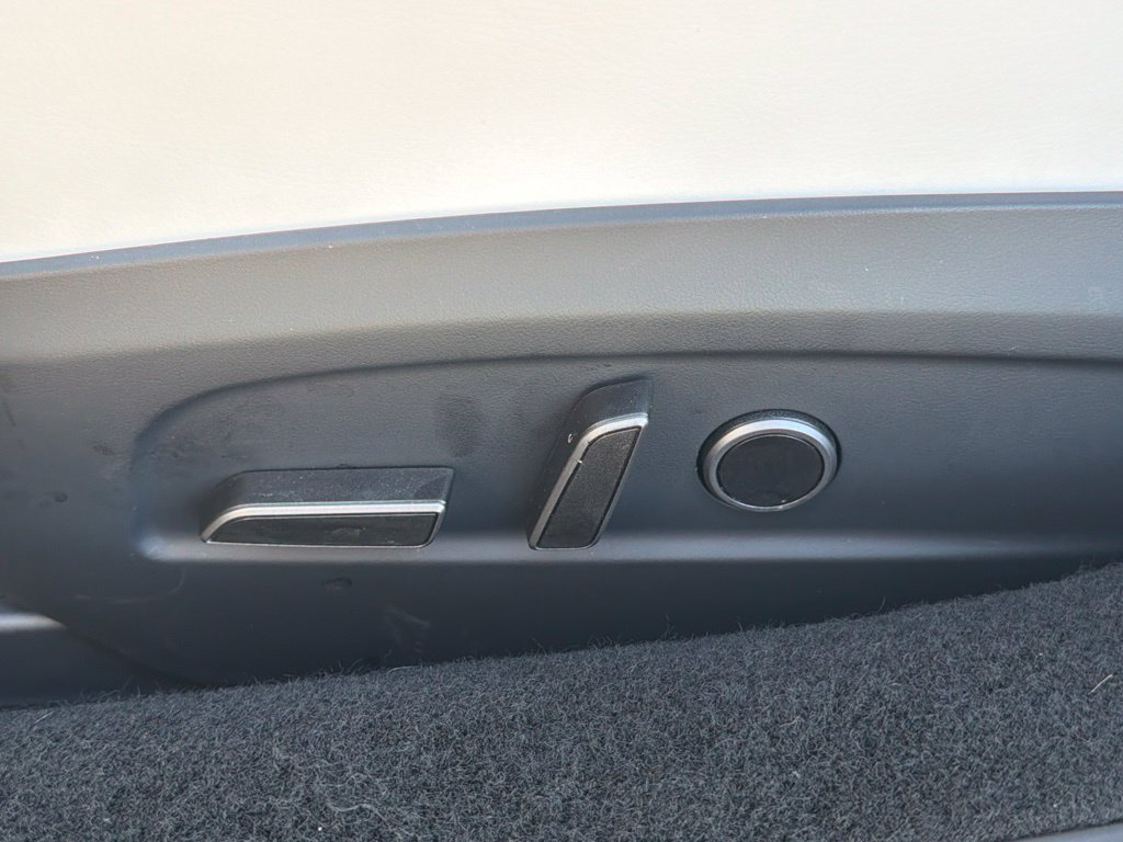 Used 2024 Tesla Model 3 Performance AWD/4WD image 23