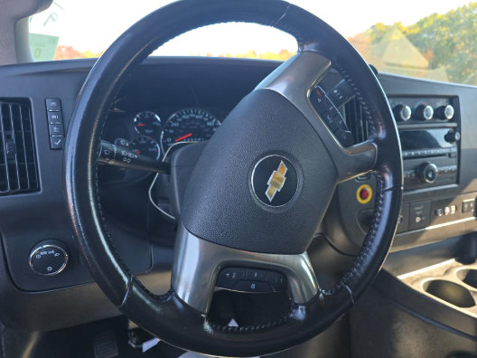 Used 2019 Chevrolet Express 2500 w/ Driver Convenience Package RWD image 5
