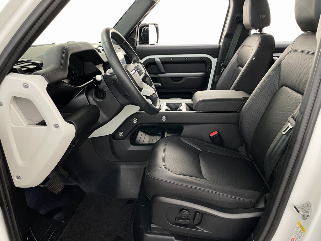 Used 2025 Land Rover Defender 110 S image 10
