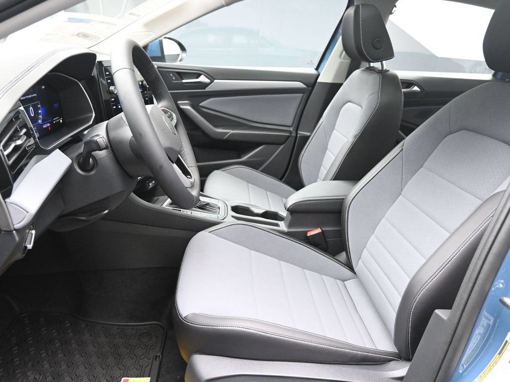 New 2026 Volkswagen Jetta SE FWD image 18