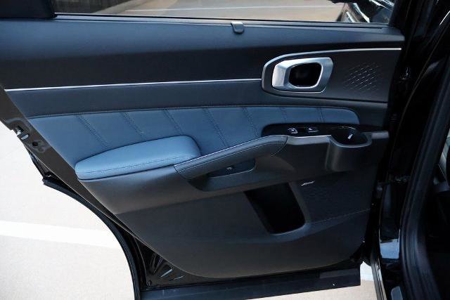 Used 2025 Kia Sorento SX Prestige image 13