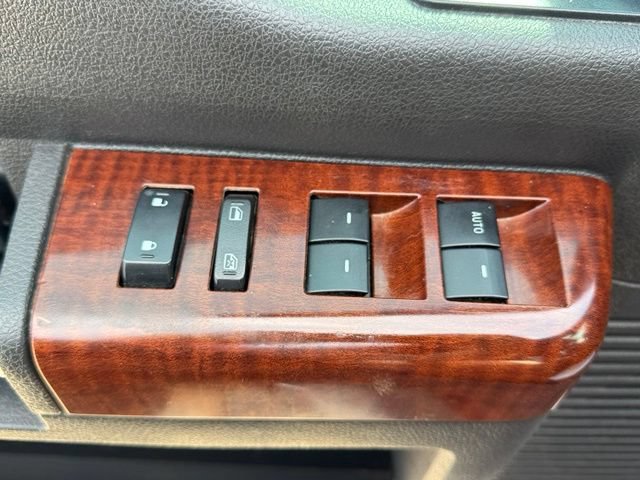 Used 2012 Ford F350 King Ranch w/ King Ranch w/Chrome Pkg AWD/4WD image 11