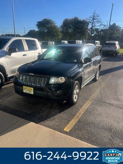 Used 2016 Jeep Compass Latitude FWD image 12