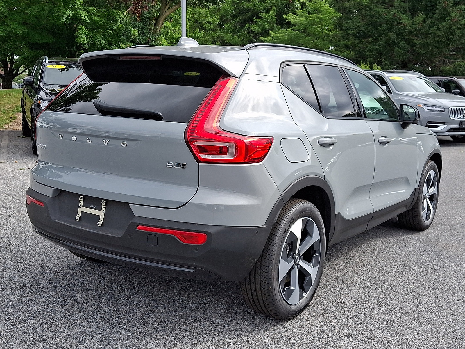 New 2026 Volvo XC40 B5 Plus w/ Protection Package Premier AWD/4WD image 4