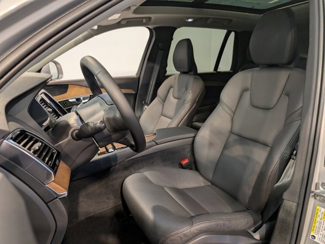 Used 2023 Volvo XC90 B6 Plus w/ Protection Package image 13