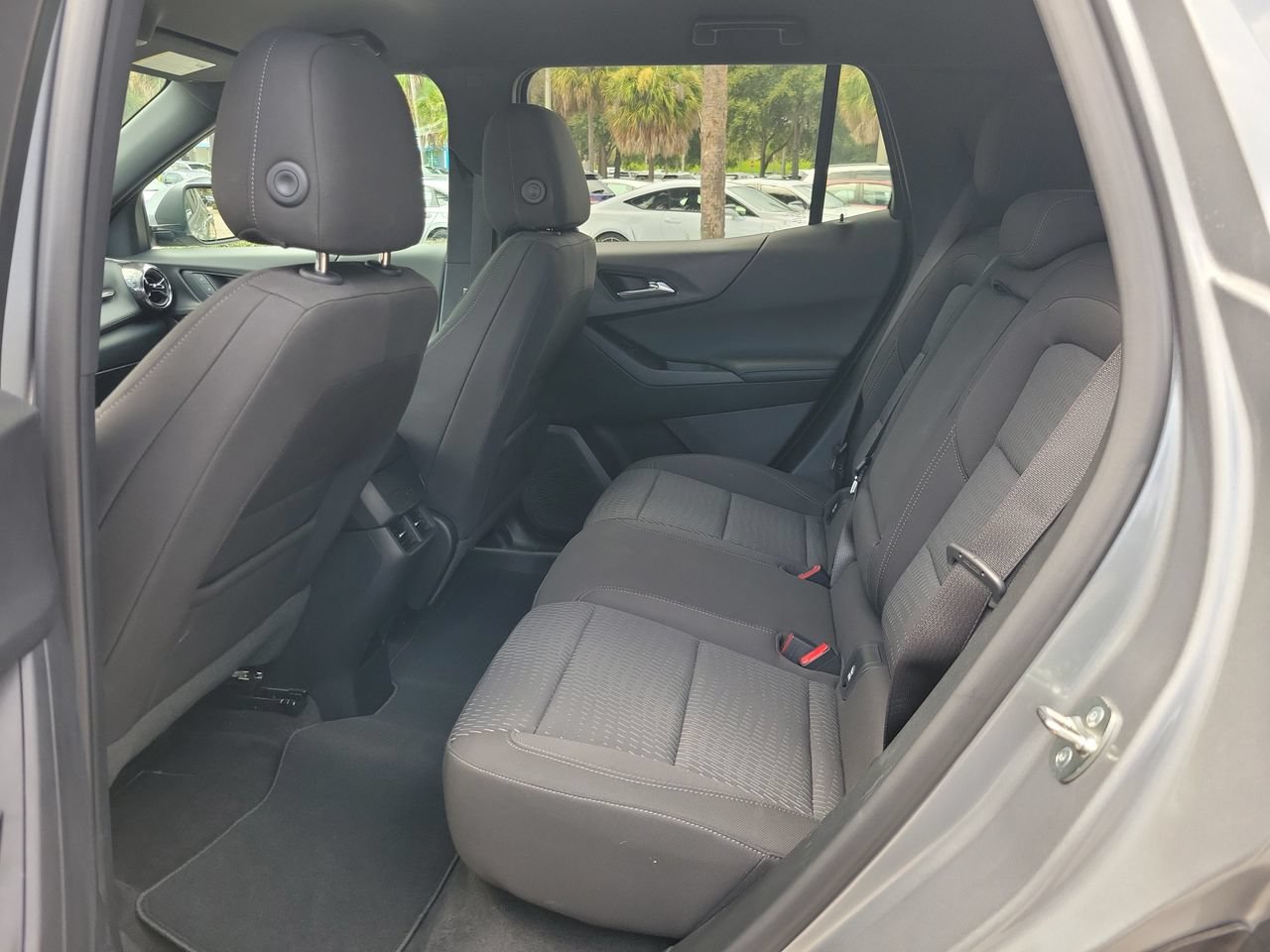 Used 2026 Chevrolet Equinox LT FWD image 9