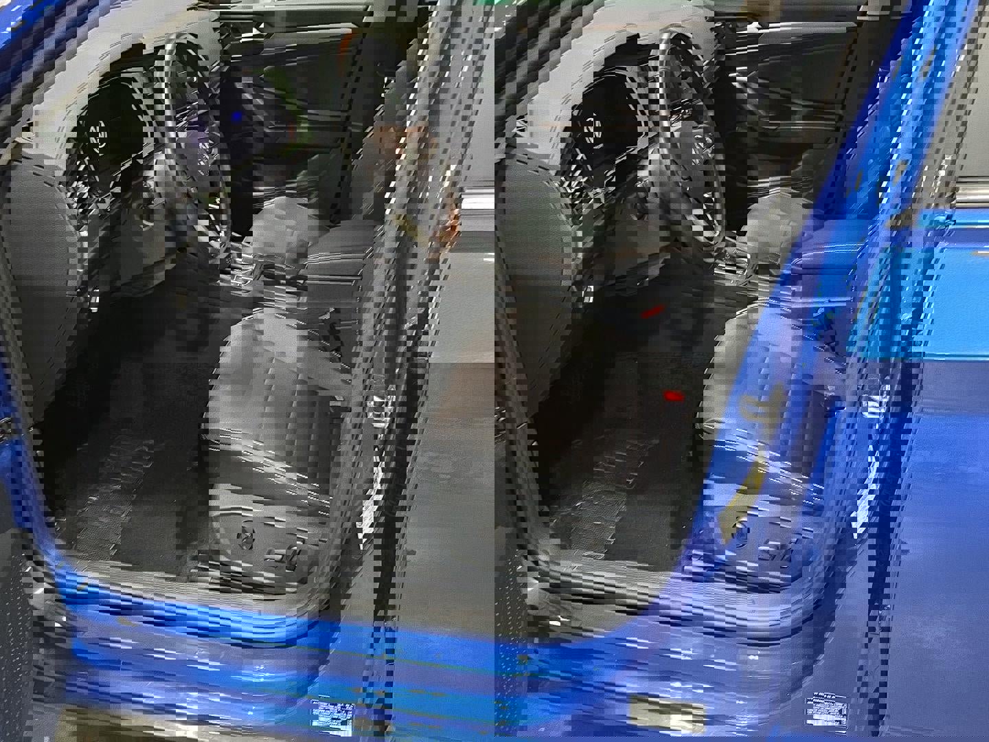 Used 2024 Volkswagen Jetta SE image 8