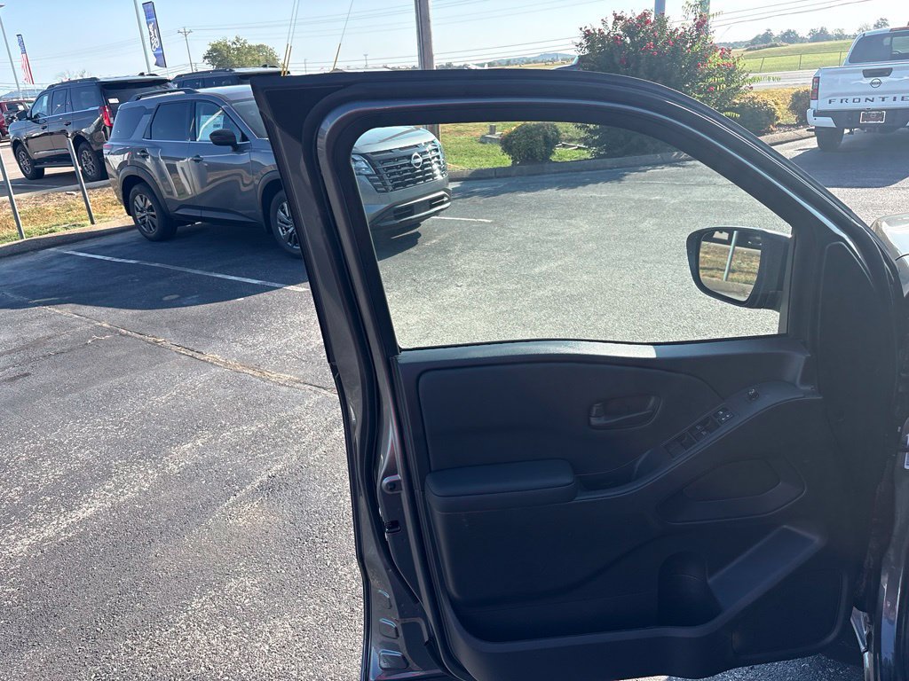 New 2027 Nissan Frontier SV w/ SV Convenience Package RWD image 14