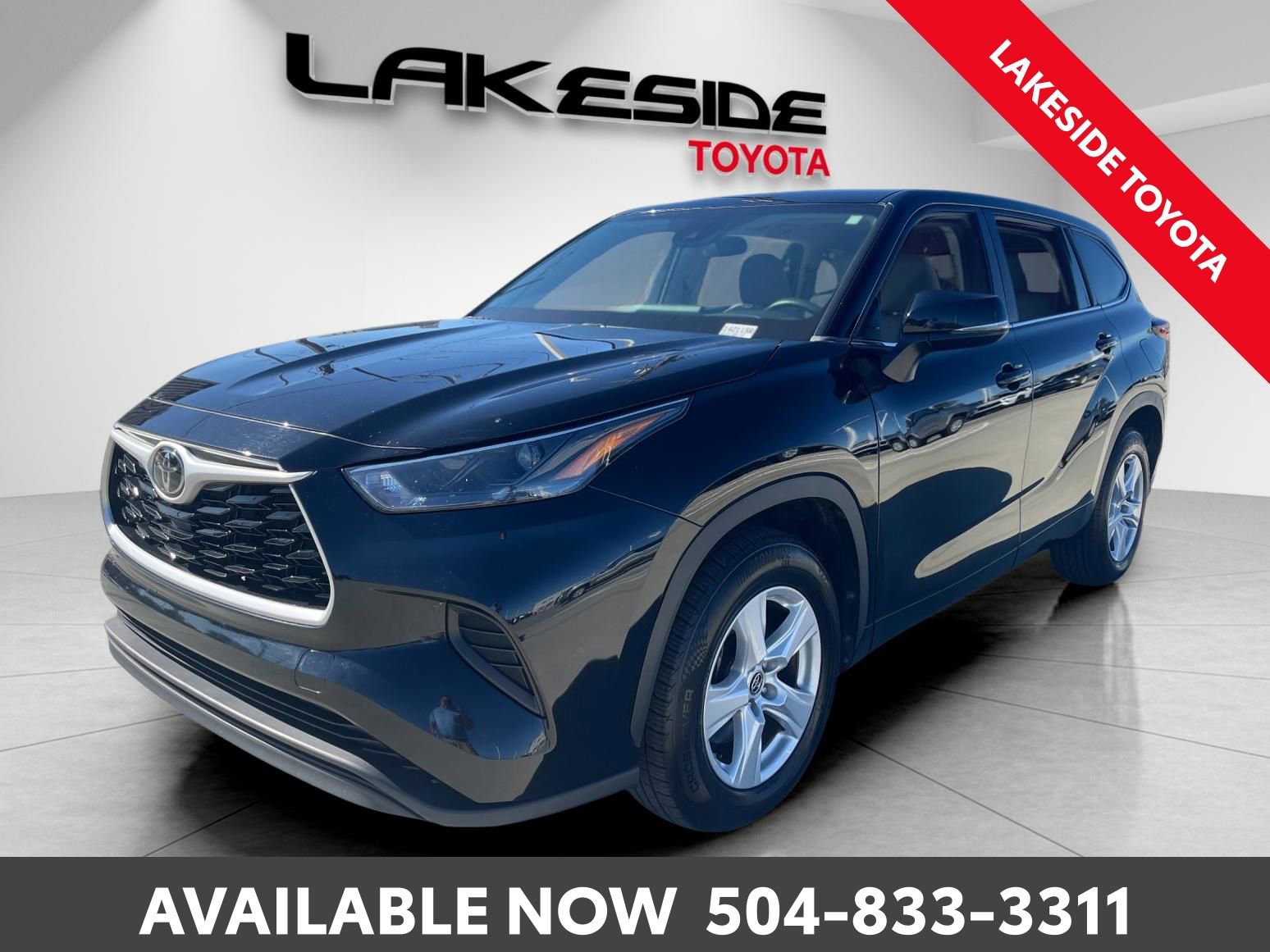 Used 2023 Toyota Highlander L image 2