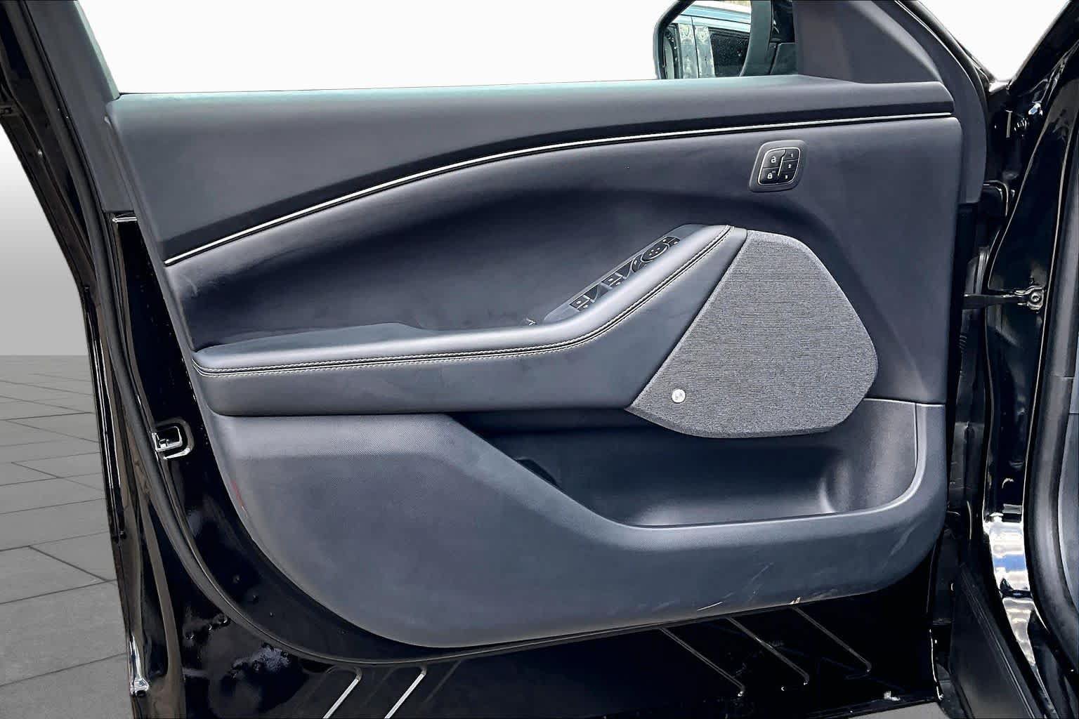 Certified 2025 Ford Mustang Mach-E Premium RWD image 21