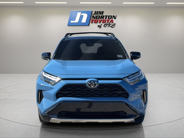 Used 2025 Toyota RAV4 XSE AWD/4WD image 2