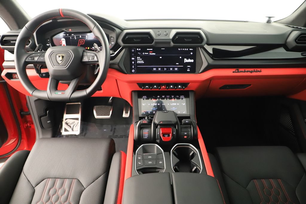 Used 2025 Lamborghini Urus SE AWD/4WD image 18