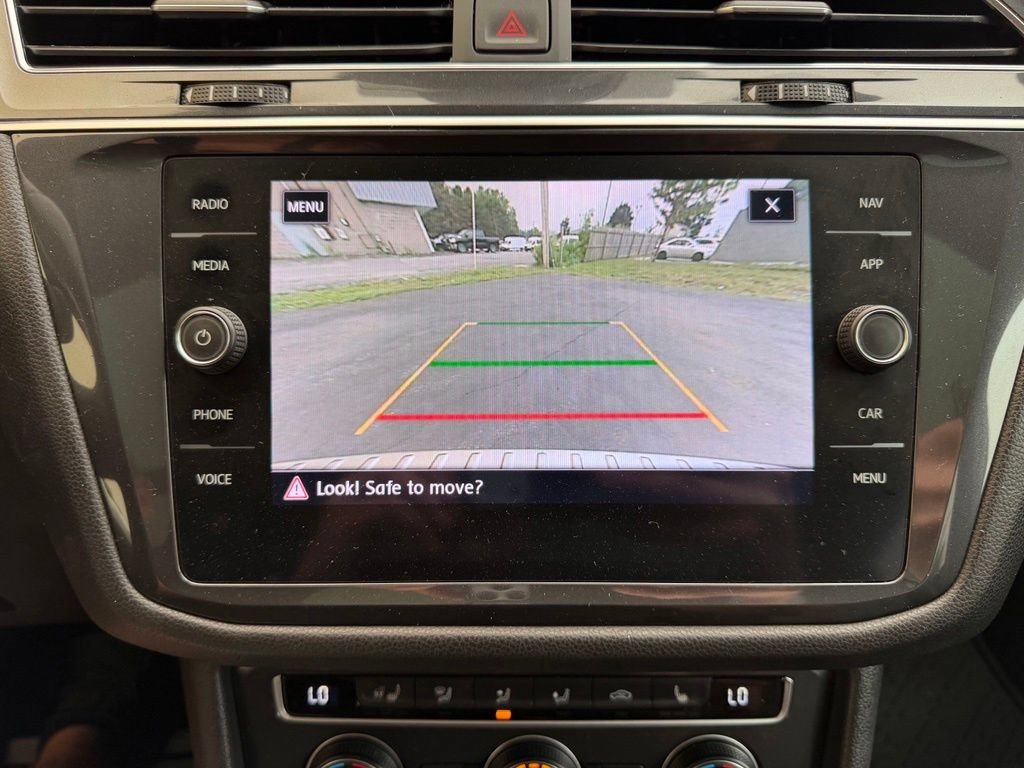 Used 2020 Volkswagen Tiguan SEL Premium R-Line AWD/4WD image 9