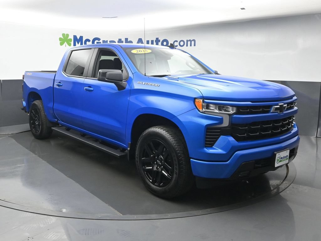 Used 2025 Chevrolet Silverado 1500 RST AWD/4WD image 2
