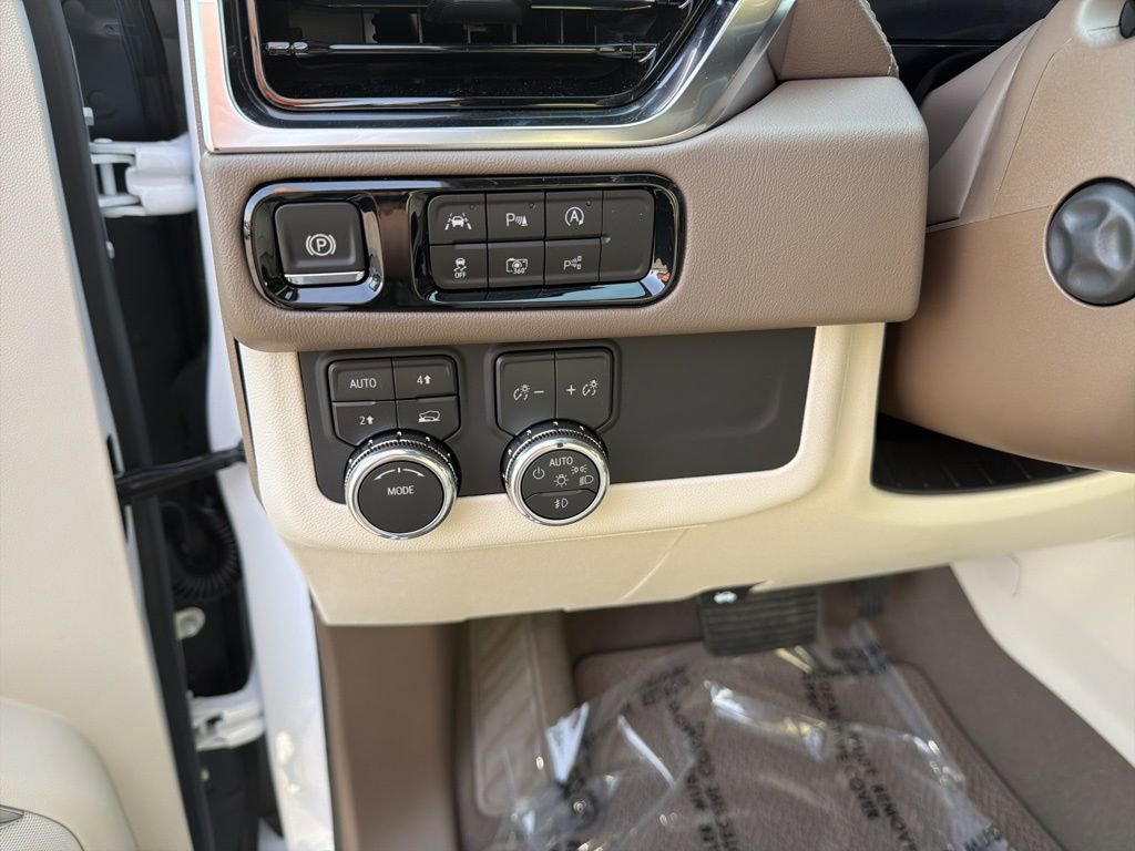 New 2026 GMC Yukon XL Denali w/ Sun & Power Step Package image 17
