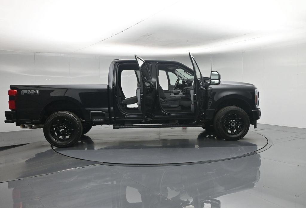 New 2026 Ford F250 XLT w/ XLT Premium Package AWD/4WD image 4