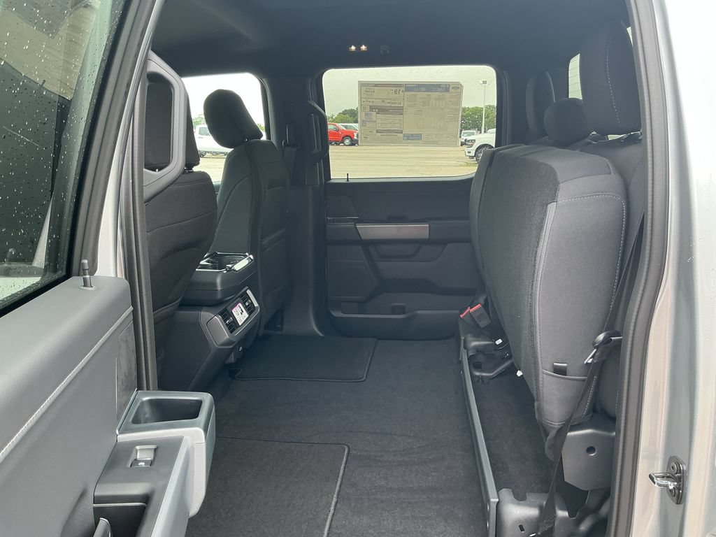 New 2026 Ford F150 XLT w/ XLT Black Appearance Package AWD/4WD image 19