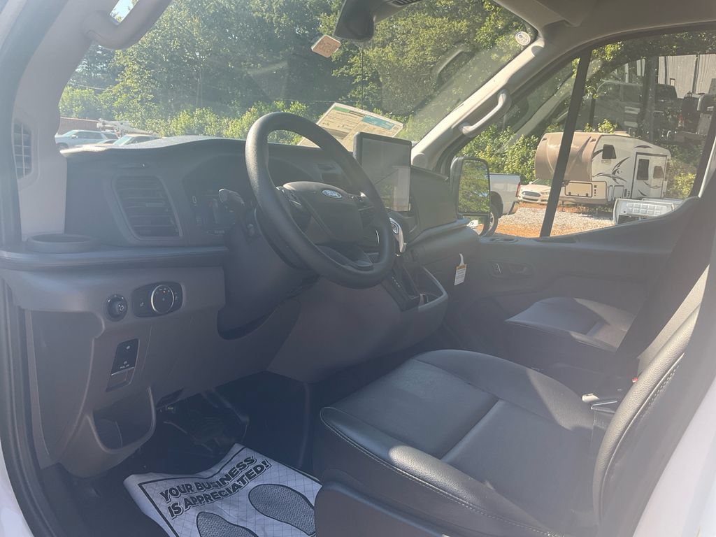 New 2026 Ford Transit 250 148 Medium Roof RWD image 13