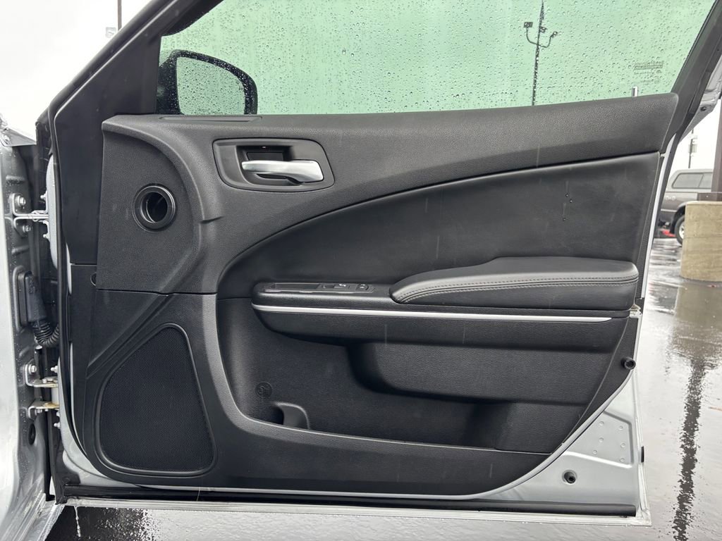 Used 2020 Dodge Charger SXT w/ Leather Interior Group image 27