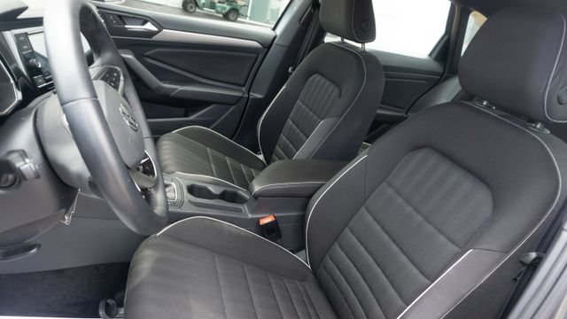 Used 2024 Volkswagen Jetta Sport FWD image 14