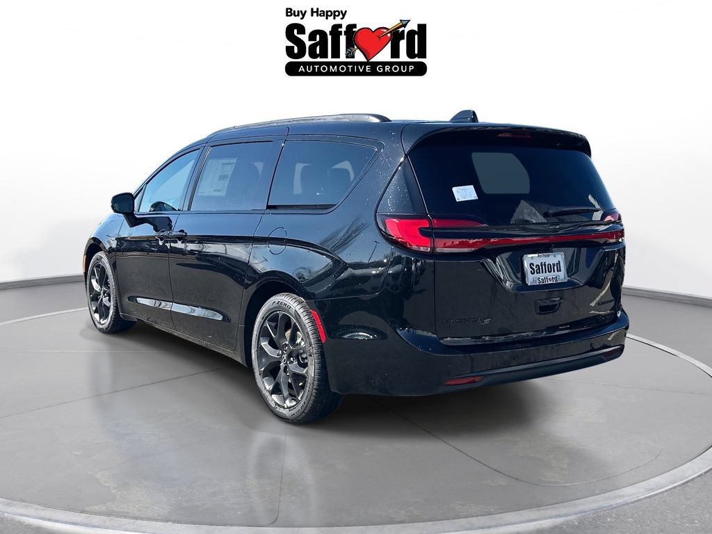 New 2026 Chrysler Pacifica Limited w/ S Appearance Package FWD image 6